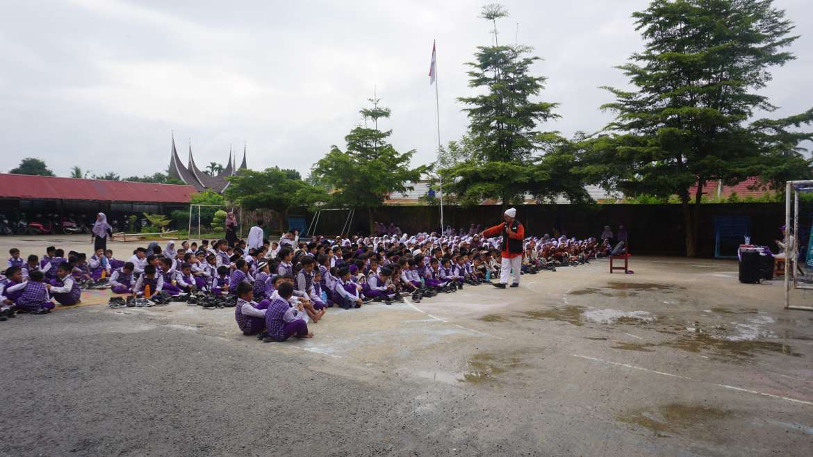 Dongeng Penghibur ku, Sedekah Amalan ku-Madani Mendongeng