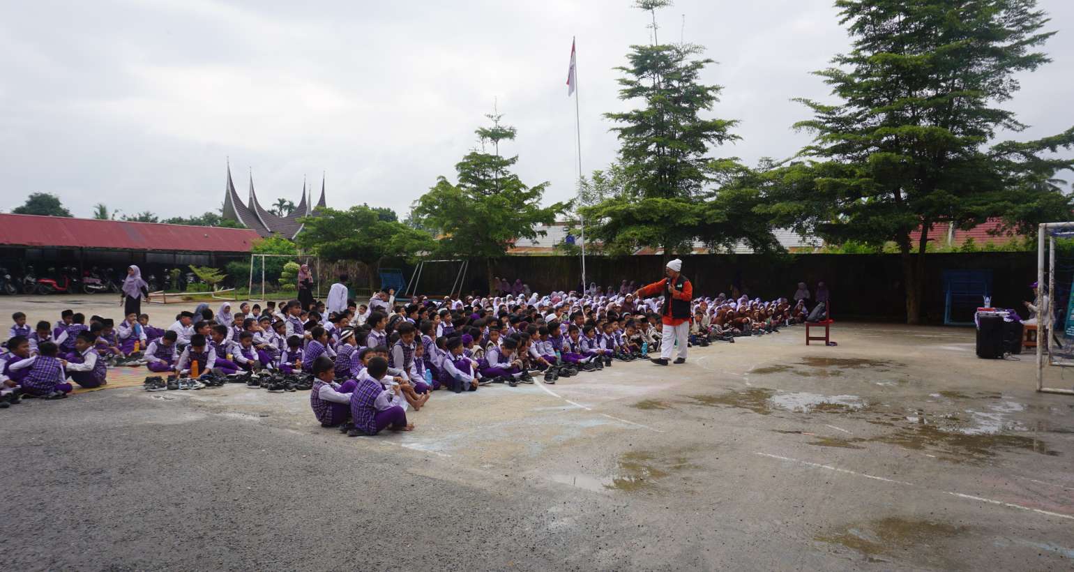 Dongeng Penghibur ku, Sedekah Amalan ku-Madani Mendongeng
