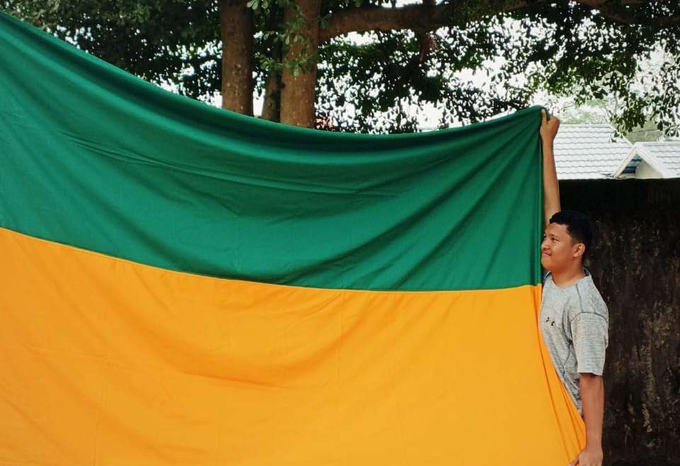 Latihan Pengibaran Bendera untuk Hari Kemerdekaan Indonesia