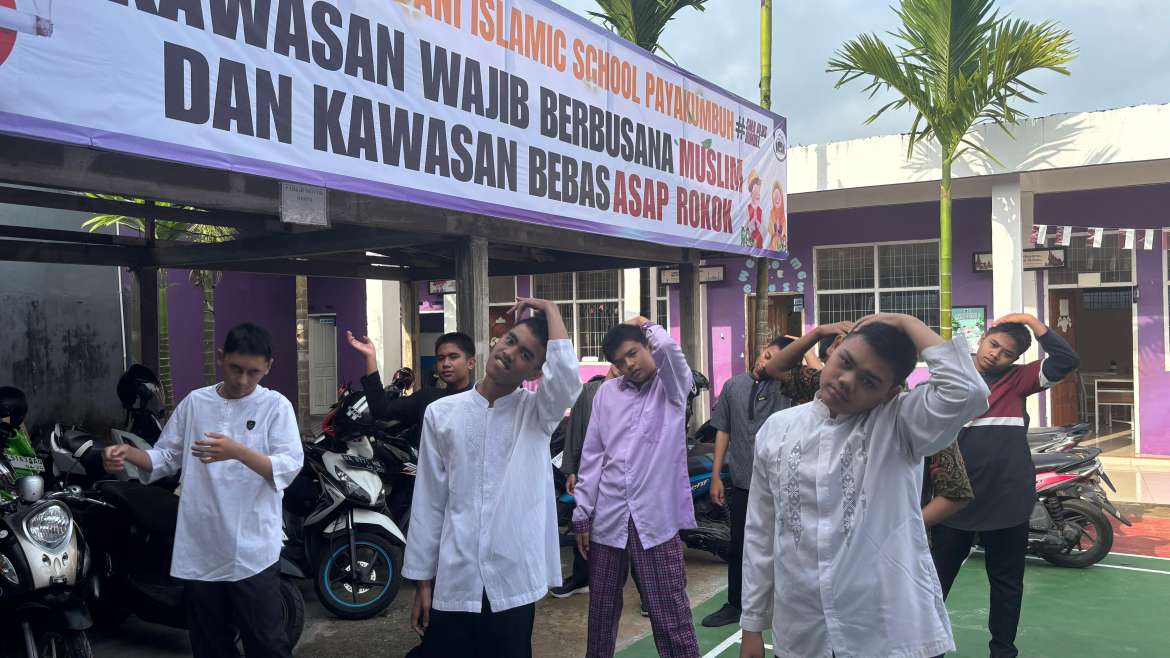 Daily Activity : Senam Pagi Bersama SMA Talent Madani Islamic School Payakumbuh