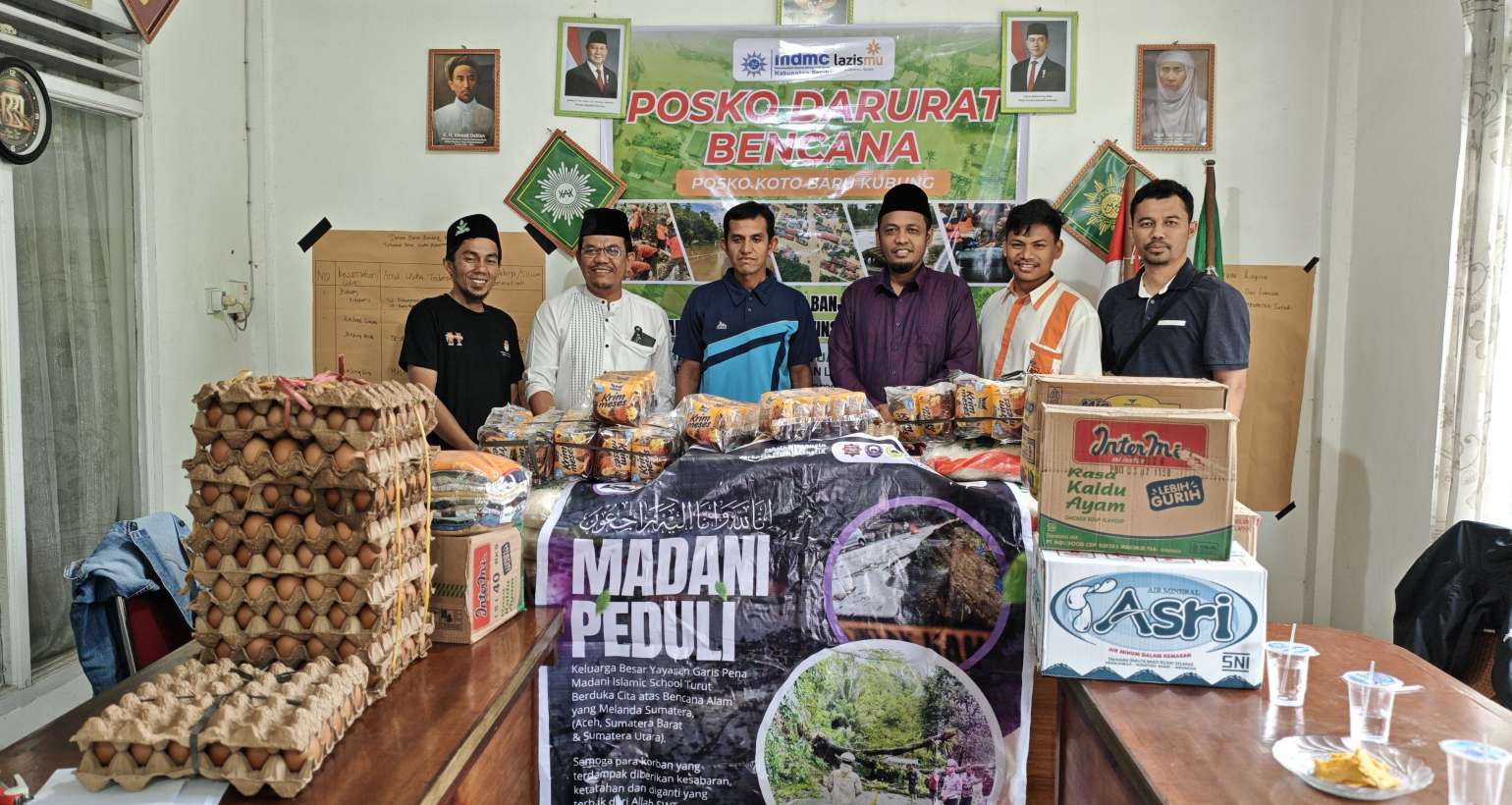 Lazismu Madani Islamic School Payakumbuh: Penyaluran Bantuan Logistik kepada Korban Bencana Alam Banjir Bandang dan Longsor di Kabupaten Solok